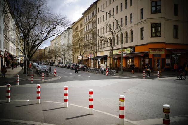 03 04 2020,Berlin,Germany,GER,the city in times of the Corona Pandemic,Bergmannstrasse,District Schöneberg