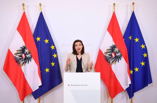 Vienna 03 04 2020, Federal Chancellery, Vienna, AUT, Current developments on corona disease in Austria, press conference, Justice issues in the context of the corona crisis, in the picture Minister of Justice Alma Zadic Gruene Minister of Justice Alma Zadic Gruene during a press conference, Justice issues in the context of the Corona crisis of Austrian Goverment about the Coronavirus Pandemic at the Federal  EP_pool