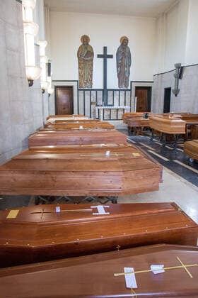 Milan, Coronavirus Covid emergency 19, due to the high number of deaths due to Covid at Niguarda hospital it is no longer known where to put the coffins were therefore laid inside the hospital chapel (Massimo Alberico Fotogramma, Milan - 2020-04-03) p.s. la foto e utilizzabile nel rispetto del contesto in cui e stata scattata, e senza intento diffamatorio del decoro delle persone rappresentate  Copyright: xMassimoxAlbericox xFOTOGRAMMAx