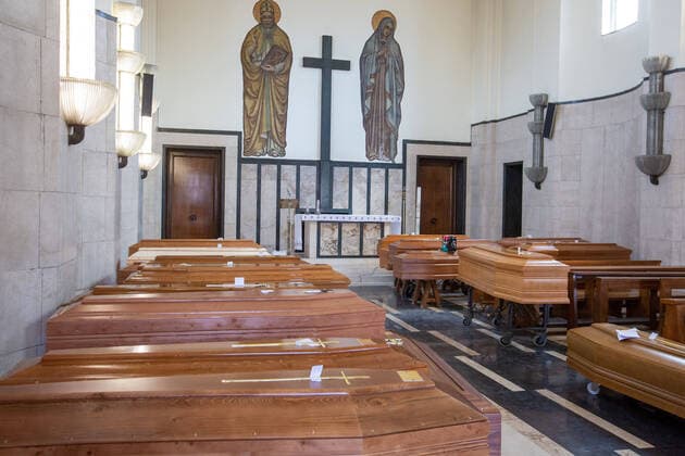 Milan, Coronavirus Covid emergency 19, due to the high number of deaths due to Covid at Niguarda hospital it is no longer known where to put the coffins were therefore laid inside the hospital chapel (Massimo Alberico Fotogramma, Milan - 2020-04-03) p.s. la foto e utilizzabile nel rispetto del contesto in cui e stata scattata, e senza intento diffamatorio del decoro delle persone rappresentate  Copyright: xMassimoxAlbericox xFOTOGRAMMAx