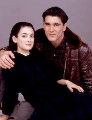 MERMAIDS, Winona Ryder, Michael Schoeffling, 1990, (c)Orion Pictures courtesy Everett Collection Orion Pictures Corp Courtesy Everett Collection !ACHTUNG AUFNAHMEDATUM GESCHÃ„TZT! PUBLICATIONXNOTxINxCANxCHNxFRAxITAxJPNxNORxPOLxRUSxESPxUKxUSA Copyright: xOrionxPicturesxCorp CourtesyxEverettxCollectionx MSDMERM EC022