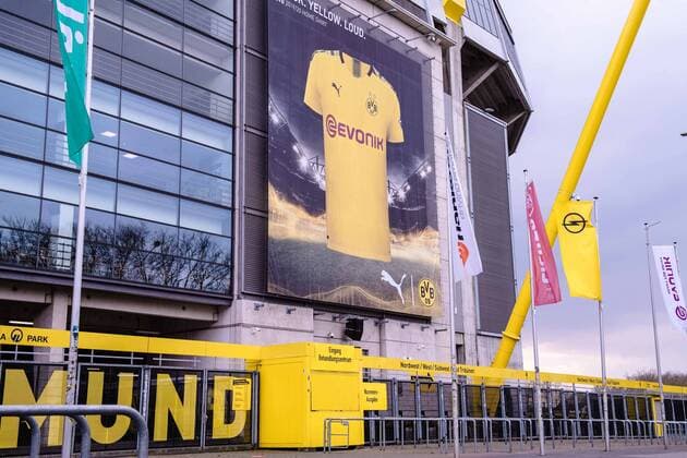SIGNAL IDUNA PARK to become a corona treatment centre on 3 April 2020 in Dortmund Football Bundesliga team Borussia Dortmund is making Germanys largest football stadium available for the fight against the corona virus From tomorrow, the focus in the area of the north stand at SIGNAL IDUNA PARK xMNJPGx