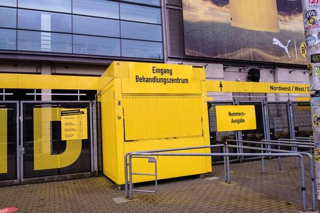 SIGNAL IDUNA PARK to become a corona treatment centre on 3 April 2020 in Dortmund Football Bundesliga team Borussia Dortmund is making Germanys largest football stadium available for the fight against the corona virus From tomorrow, the focus in the area of the north stand at SIGNAL IDUNA PARK xMNJPGx