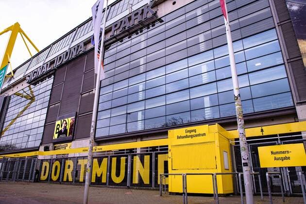 SIGNAL IDUNA PARK to become a corona treatment centre on 3 April 2020 in Dortmund Football Bundesliga team Borussia Dortmund is making Germanys largest football stadium available for the fight against the corona virus From tomorrow, the focus in the area of the north stand at SIGNAL IDUNA PARK xMNJPGx