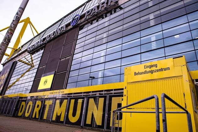 SIGNAL IDUNA PARK to become a corona treatment centre on 3 April 2020 in Dortmund Football Bundesliga team Borussia Dortmund is making Germanys largest football stadium available for the fight against the corona virus From tomorrow, the focus in the area of the north stand at SIGNAL IDUNA PARK xMNJPGx