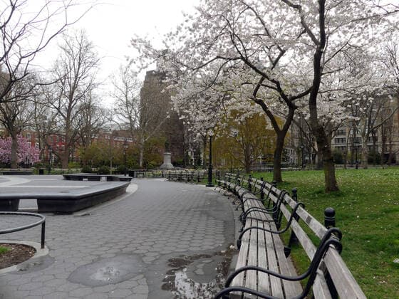 April 3, 2020, New York, New York, USA: Washington Square Park. Friday in New York during the COVID 19 pandemic..April 3, 2020 New York USA - ZUMAm57_ 20200403_zaf_m57_010 Copyright: xJohnxMarshallxMantelx