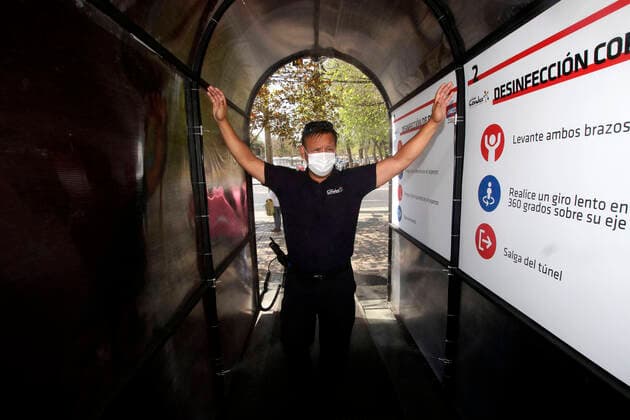 Santiago, April 3, 2020 The Municipality of Las Condes inaugurated a Sanitary Tunnel, which seeks to reduce the spread of Coronavirus, is located in the Sector of the Dominicans Javier Salvo Aton Chile, Santiago Chile Aton 409766  Copyright: JAVIERxSALVO ATONCHILE