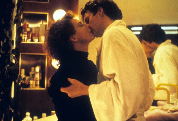 A WOMAN IN FLAMES, (aka DIE FLAMBIERTE FRAU), l-r: Mathieu Carriere, Gudrun Landgrebe, 1983, Libra Cinema 5 courtesy Everett Collection Courtesy Everett Collection !ACHTUNG AUFNAHMEDATUM GESCHÃ„TZT! PUBLICATIONXNOTxINxCANxCHNxFRAxITAxJPNxNORxPOLxRUSxESPxUKxUSA Copyright: xCourtesyxEverettxCollectionx MSDWOIN EC071