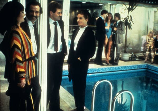 A WOMAN IN FLAMES, (aka DIE FLAMBIERTE FRAU), far left: Gabriele Lafari, far right: Gudrun Landgrebe, 1983, Libra Cinema 5 courtesy Everett Collection Courtesy Everett Collection !ACHTUNG AUFNAHMEDATUM GESCHÃ„TZT! PUBLICATIONXNOTxINxCANxCHNxFRAxITAxJPNxNORxPOLxRUSxESPxUKxUSA Copyright: xCourtesyxEverettxCollectionx MSDWOIN EC072