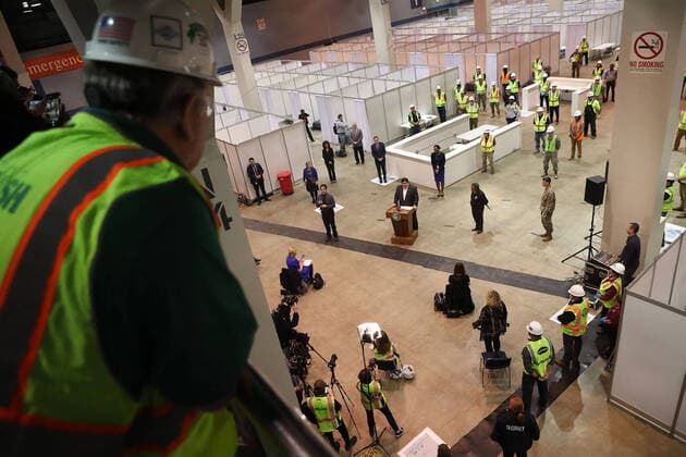 April 3, 2020, Chicago, IL, USA: Illinois Gov. J.B. Pritzker speaks during a news conference in Hall C Unit 1 of the COVID-19 alternate site at McCormick Place in Chicago on Friday, April 3, 2020. Hall C will house 500 beds. Chicago USA - ZUMAm67_ 20200403_zaf_m67_027 Copyright: xChrisxSwedax