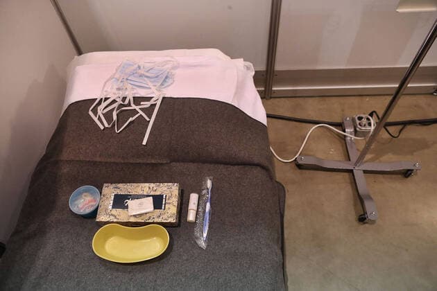 April 3, 2020, Chicago, IL, USA: One of 500 beds in Hall C Unit 1 of the COVID-19 alternate site at McCormick Place in Chicago on Friday, April 3, 2020. Chicago USA - ZUMAm67_ 20200403_zaf_m67_034 Copyright: xChrisxSwedax