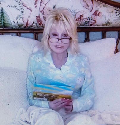 April 2, 2020: DOLLY PARTON, 74, helps get your kids to sleep with Goodnight with Dolly tonite reading The Little Engine That Could online during Coronavirus COVID-19 outbreak lockdown. Starting tonight and every Thursday, 7 p.m. ET. Streaming exclusively on Imagination Library, Dolly Parton, World Choice Investments, Dollywood social channels and YouTube. Dolly will read a new classic every week. USA - ZUMAa160 20200403_zaf_z03_002 Copyright: xDollyxPartonxImaginationxLibraryx
