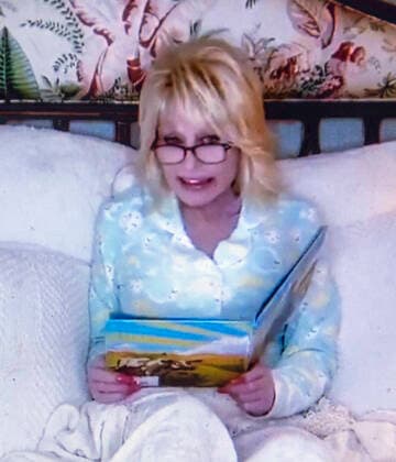 April 2, 2020: DOLLY PARTON, 74, helps get your kids to sleep with Goodnight with Dolly tonite reading The Little Engine That Could online during Coronavirus COVID-19 outbreak lockdown. Starting tonight and every Thursday, 7 p.m. ET. Streaming exclusively on Imagination Library, Dolly Parton, World Choice Investments, Dollywood social channels and YouTube. Dolly will read a new classic every week. USA - ZUMAa160 20200403_zaf_z03_013 Copyright: xDollyxPartonxImaginationxLibraryx