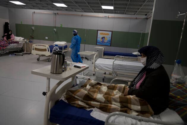 April 4, 2020, Tehran, Iran: A view of the fairground of Iranmall, Tehran s largest shopping mall, after it converted into a hospital for the novel coronavirus (COVID-19) patients, in western Tehran, Iran. Due to the new type of coronavirus pandemic, the fairgrounds and gyms are temporarily turned into hospitals in the country. In recent days, Iran which is battling the worst new coronavirus outbreak in the region has ordered the closure of nonessential businesses and banned intercity travels aimed at preventing the virus spread. Tehran Iran - ZUMAf146 20200404_zip_f146_012 Copyright: xRouzbehxFouladix
