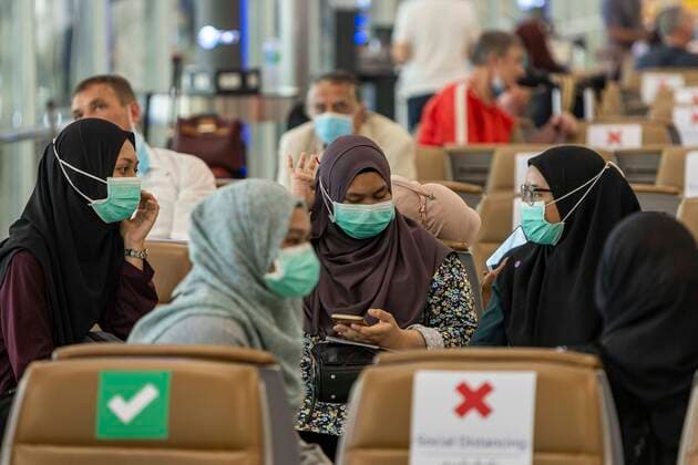 April 4, 2020, Bangkok, Bangkok, Thailand: Thailand banned all international flights from landing in the country starting April 4th until at least the end of Monday April 6th. Bangkok s Suvanarbhumi International Airport, one of 2 international airports serving the Thai capital, was a shadow of it s former self as the departure halls and check in counters were largely empty of people and activity. These extreme measures were put into place in an effort to stop new cases of Covid-19 from being imported into the country. Bangkok Thailand - ZUMAt128 20200404_zap_t128_011 Copyright: xAdryelxTalamantesx