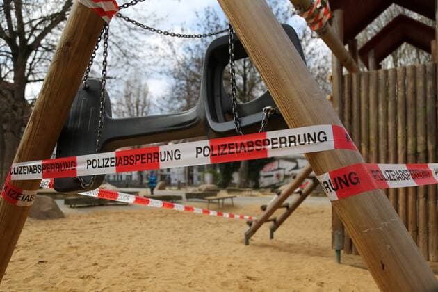 Corona 04 04 2020 , Erfurt, the city center is because of the Corona crisis as extinct, people should stay at home as best they can, stay in the picture playground equipment is wrapped with police tape all playgrounds are closed due to the pandemic
