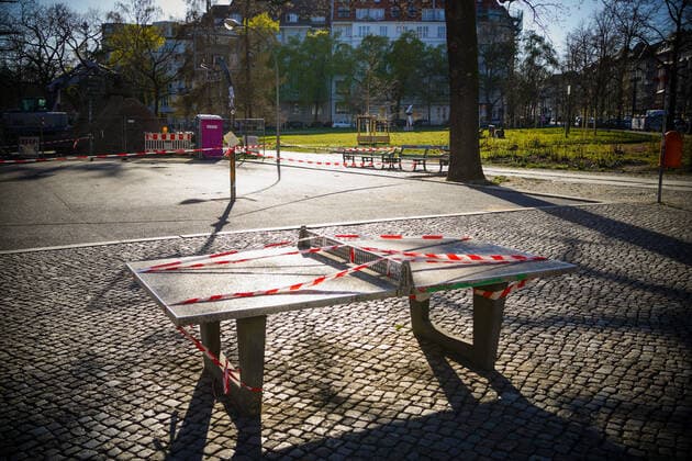 04 04 2020,Berlin,Germany,GER,the city in times of the Corona Pandemic A locked table tennis table seen at Witzlebenplatz