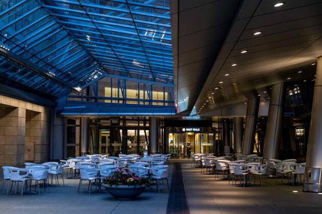 April 4, 2020, Tokyo, Japan: Roppongi Hills area deserted during the corona virus pandemic..The Tokyo metropolitan government has again asked residents to stay at home this weekend following a surge of new infections of Coronavirus Tokyo Japan - ZUMAs197 20200404_zaa_s197_189 Copyright: xViolaxKamx