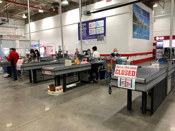 April 4, 2020, New York, New York, USA: Social distance at Costco in Brooklyn during the COVID 19 pandemic..Saturday, April 4, 2020 New York USA - ZUMAm57_ 20200404_zaf_m57_065 Copyright: xJohnxMarshallxMantelx