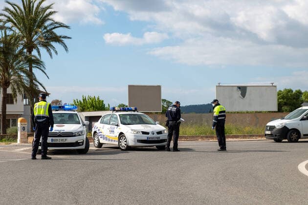 20200404 Palma de Mallorca under Corona Close down PALMA DE MALLORCA, SPAIN APRIL 4 Policia Local control in Llucmayor at Palma de Mallorca under Corona Close down on April 4, 2020 in Palma de Mallorca, Palma de Mallorca Baleares Spain