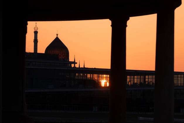 GER Sachsen Dresden Corona pandemic Sunset in front of the tobacco mosque Yenidze 040420 ddbd