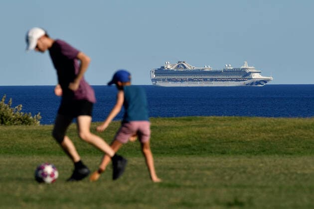 AUSTRALIA CORONAVIRUS COVID-19, The cruise ship the ruby Princess sits of coast of Sydney, Sunday, April 5, 2020. A number of passengers from the Ruby Princess have died in due to the Coronavirus and a number of crew have been taken off and hospitalised. ( NO ARCHIVING, EDITORIAL USE ONLY, NO USE IN BOOKS WITHOUT CONSENT SYDNEY NSW AUSTRALIA  Copyright: xJOELxCARRETTx 20200405001461866942