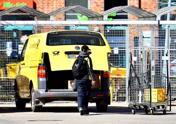 Oranienburg Covid 19,Corona,virus,coronavirus,corona crisis,crisis, shut down,corona crisis,delivery base,car,post bus,scooter,letters ,deliverer ,car ,provider,company,postman,yellow,post van ,delivery,delivery van,mail carrier,postman, group,DHL,Deutsche Post,company logo,symbol,lettering,outdoor,outside,logo,logos,day,Brandenburg,at,d Copyright: xEibnerxPressefotox xDanielxLakomskix EP_dli
