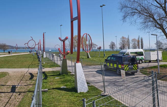 Constance, double border fence to Switzerland on Little Venice, art border