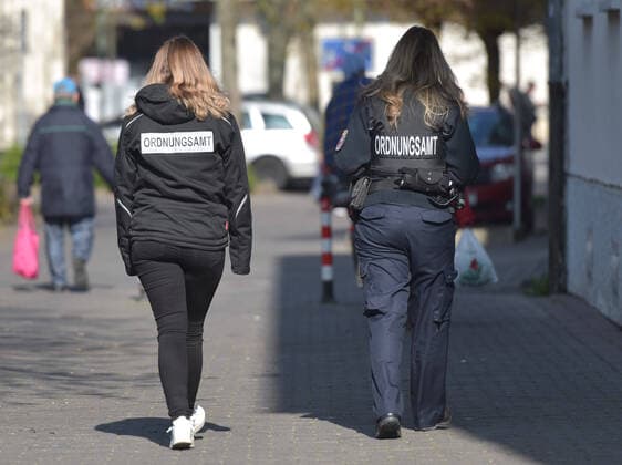 xblx, public order office on patrol, emwirt Giessen