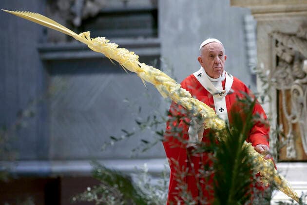 Bilder des Jahres 2020, News 04 April News Themen der Woche KW13 News Bilder des Tages NO FRANCE - NO SWITZERLAND: April 5,2020 : Pope Francis during the celebration of Palm Sunday in the Vatican  Copyright: x VATICANxPOOLx CPPx xIPAx xCatholicxPressxPhotox