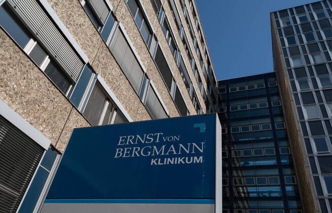 Potsdam State Capital of Brandenburg 05 04 2020 ERNST von BERGMANN HOSPITAL The Ernst von Bergmann Clinic is a municipal hospital in the state capital of Brandenburg, Potsdam. The hospital has about 1100 beds and is an academic teaching hospital of the CharitŽ As