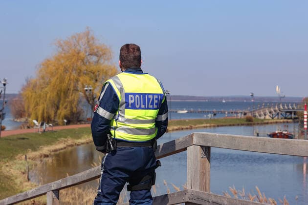 Steinhude, excursion destination, Steinhuder Meer, Corona measures police controlled contact ban ,