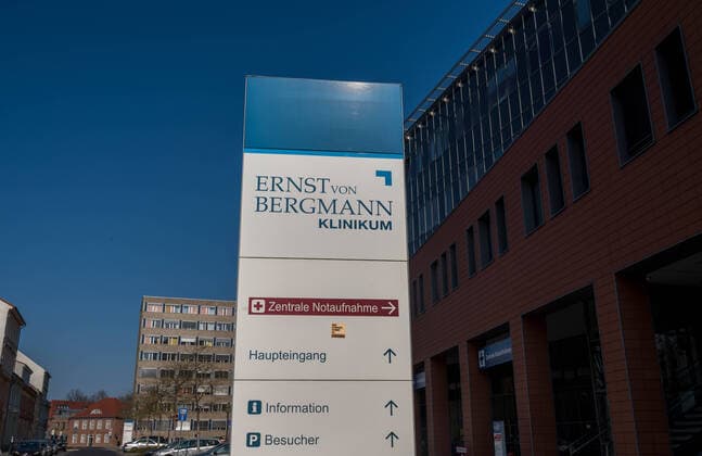 Potsdam State Capital of Brandenburg 05 04 2020 ERNST von BERGMANN HOSPITAL The Ernst von Bergmann Clinic is a municipal hospital in the state capital of Brandenburg, Potsdam. The hospital has about 1100 beds and is an academic teaching hospital of the CharitŽ As