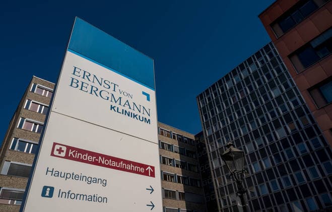 Potsdam State Capital of Brandenburg 05 04 2020 ERNST von BERGMANN HOSPITAL The Ernst von Bergmann Clinic is a municipal hospital in the state capital of Brandenburg, Potsdam. The hospital has about 1100 beds and is an academic teaching hospital of the CharitŽ As