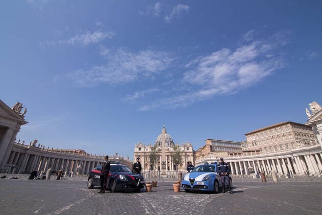 Palm Sunday in St. Peter s Square during CoVID-19 Palm Sunday in St. Peter s Square in Rome in this lockdown period due to the Covid-19 pandemic Roma Italy Copyright: MatteoxNardone