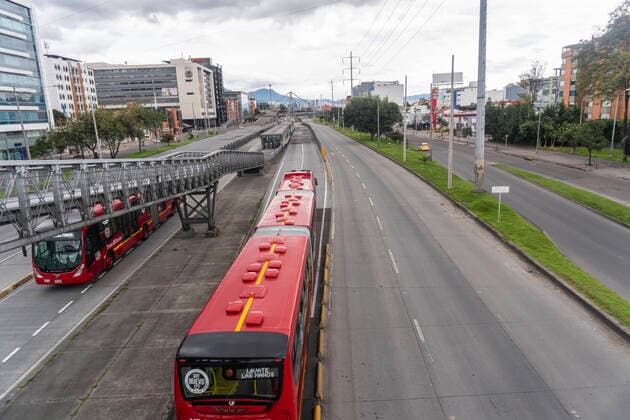 Coronavirus in Kolumbien, Eindrücke aus Bogota April 5, 2020: The streets of the city of Bogota, empty. In the government-ordered quarantine to stop the spread of the coronavirus, COVID-19. - ZUMAh147 20200405_zap_h147_034 Copyright: xDanielxGarzonxHerazox