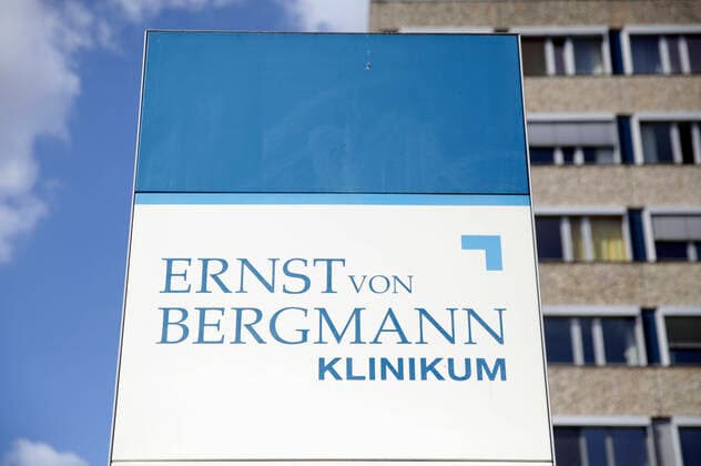The corona outbreak in the Ernst von Bergmann Clinic has claimed 12 lives so far After an accumulation of corona infection cases, the largest Potsdam clinic had sought federal assistance Potsdam, 05 04 2020 Foto:xF.xBungertx xFuturexImage