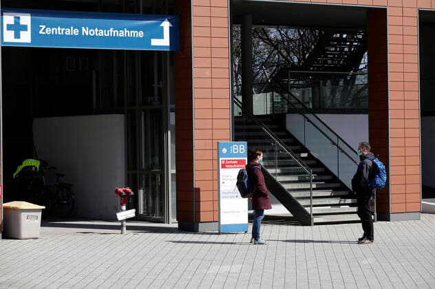 The corona outbreak in the Ernst von Bergmann Clinic has claimed 12 lives so far After an accumulation of corona infection cases, the largest Potsdam clinic had sought federal assistance Potsdam, 05 04 2020 Foto:xF.xBungertx xFuturexImage