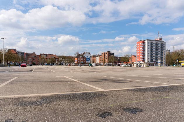 Kiel, Impressions of a deserted city centre of the capital of Schleswig Holstein during the Corona Pandemic Kiel Exerzierplatz Schleswig Holstein Germany