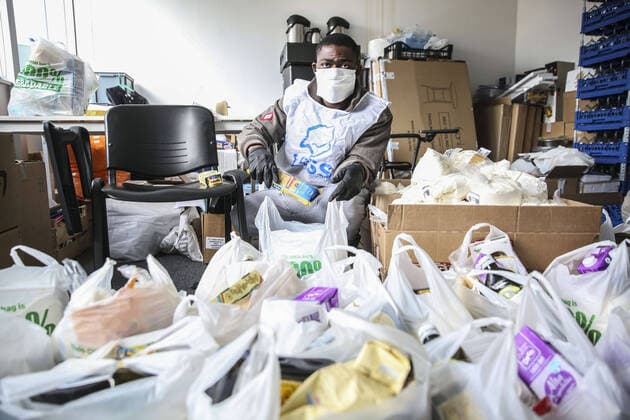 A group of thirty-three asylum seekers coordinated by the LESS Social Cooperative, which follows them in their path of insertion and social and professional inclusion, has set up a toll-free number 800-119-477 for qualified assistance of psychologists, social workers, social workers providing information on correct behavior to be followed in case of suspected contagion, to request home delivery of drugs or food products, handling postal services.  Copyright: xRobertaxBasilex xIPAx xKontrolabx