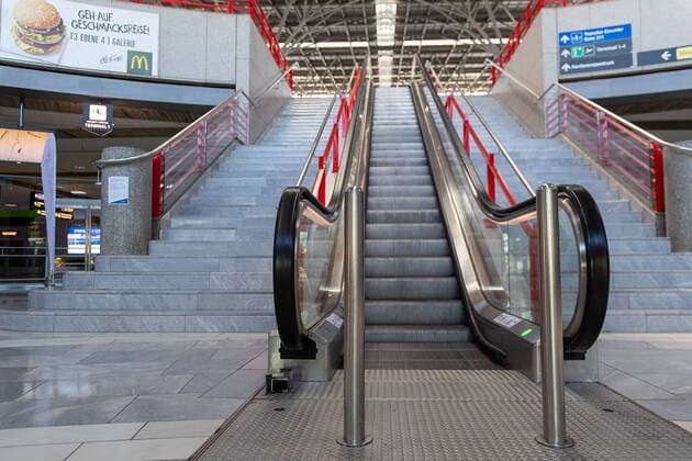 Stuttgart theme photo, stock photo, Stuttgart Airport, closed due to Corona, 06 04 2020 Escalator, theme photo, stock photo, Stuttgart Airport, closed due to Corona, 06 04 2020, Copyright: xEibner-Pressefoto SaschaxWaltherx EP_swa
