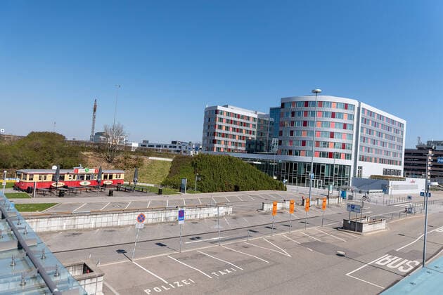 Stuttgart theme photo, stock photo, Stuttgart Airport, closed due to Corona, 06 04 2020 empty parking lot, airport closed, theme photo, stock photo, Stuttgart Airport, closed due to Corona, 06 04 2020, Copyright: xEibner-Pressefoto SaschaxWaltherx EP_swa