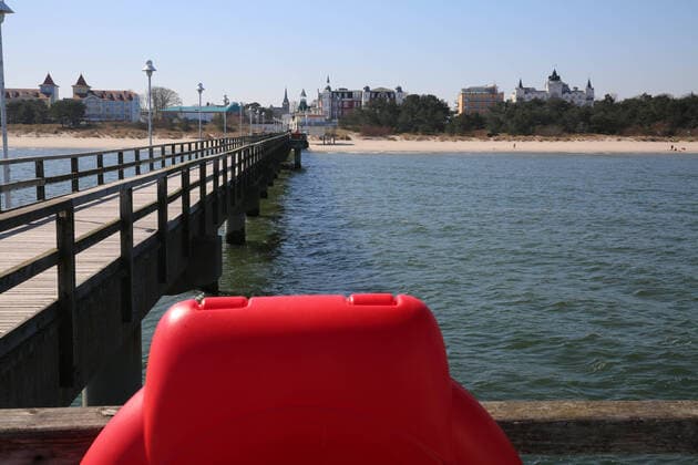 Nothing goes more at the sea View on Monday 06 04 2020 of the almost empty seaside resort of Zinnowitz County Vorpommern Greifswald Island Usedom The place currently provides a foretaste of the upcoming Easter weekend According to a regulation of the local government, locals will no longer be allowed to
