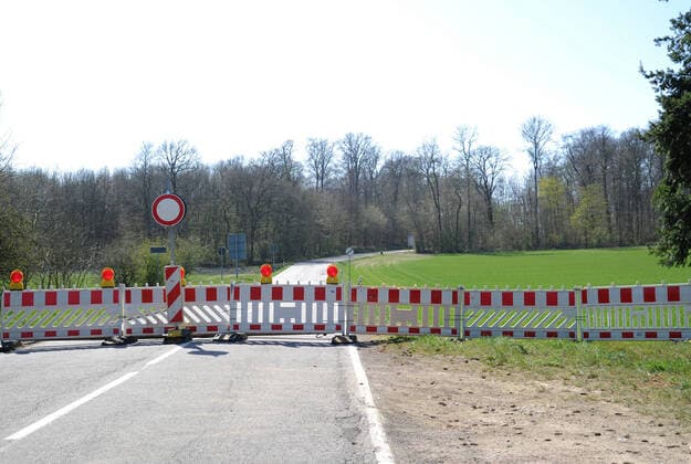 The border crossing on the L173 on Wednesday 01 04 2020 is closed A passage between Germany and France for vehicles is no longer permitted bub