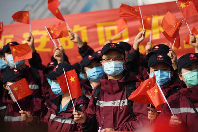(200406) -- XI AN, April 6, 2020 -- Medical workers attend a welcome ceremony at Xi an Xianyang International Airport in northwest China s Shaanxi Province, April 6, 2020. A batch of 121 medical workers returned to Shaanxi on Monday after aiding the fight against the COVID-19 in central China s Hubei Province. ) CHINA-SHAANXI-XI AN-MEDICAL WORKERS-RETURN FROM HUBEI (CN) LixYibo 