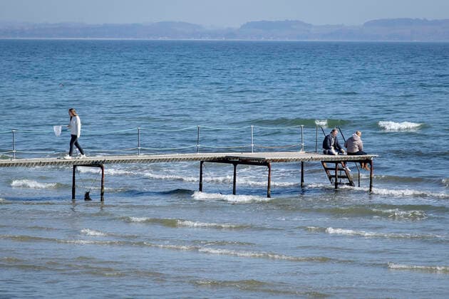 Spring and Easter holidays will be taken in full swing at Bellevue Beach in Aarhus on Monday, April 6, 2020, Aarhus Denmark,  Copyright: BoxAmstrup BoxAmstrupx cop109 spdk20200406-160414-L
