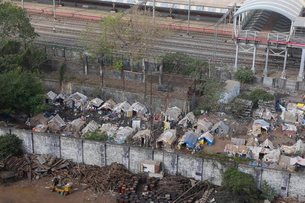 April 6, 2020, Mumbai: 06 April 2020 : Dharavi - Mumbai - INDIA..Top view Of Dharavi - the largest Slum in Asia..As the number of Covid 19 cases spurt, Dharavi residents are fearful that the virus will spread unchecked in Dharavi because of the dense Slum population it is difficult to maintain Social distancing. Mumbai - ZUMAsu5_ 20200406_zap_su5_023 Copyright: xSubhashxSharmax