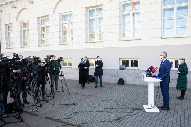 2020 04 06 Vilnius Lithuania Lithuanian president Gitanas Nauseda speaks to journalists during press conference after his meeting with prime minister Saulius Skvernelis about travel restrictions inside country during Easter , Vilnius Lithuania,  Copyright: 15min Scanpix LukasxBalandisx