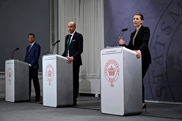 Prime Minister Mette Frederiksen S holds press conference on COVID 19 in Denmark in the Mirror Hall of the Prime Minister on Monday, April 6, 2020, Copenhagen Denmark,  Copyright: PhilipxDavali PhilipxDavalix cop222 spdk20200406-214635-L