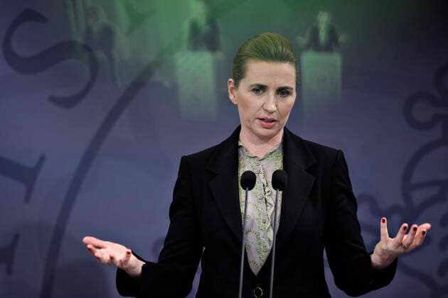 Prime Minister Mette Frederiksen S as she holds press conference on COVID 19 in Denmark in the Mirror Hall of the Prime Minister on Monday, April 6, 2020, Copenhagen Denmark,  Copyright: PhilipxDavali PhilipxDavalix cop222 spdk20200406-230511-L